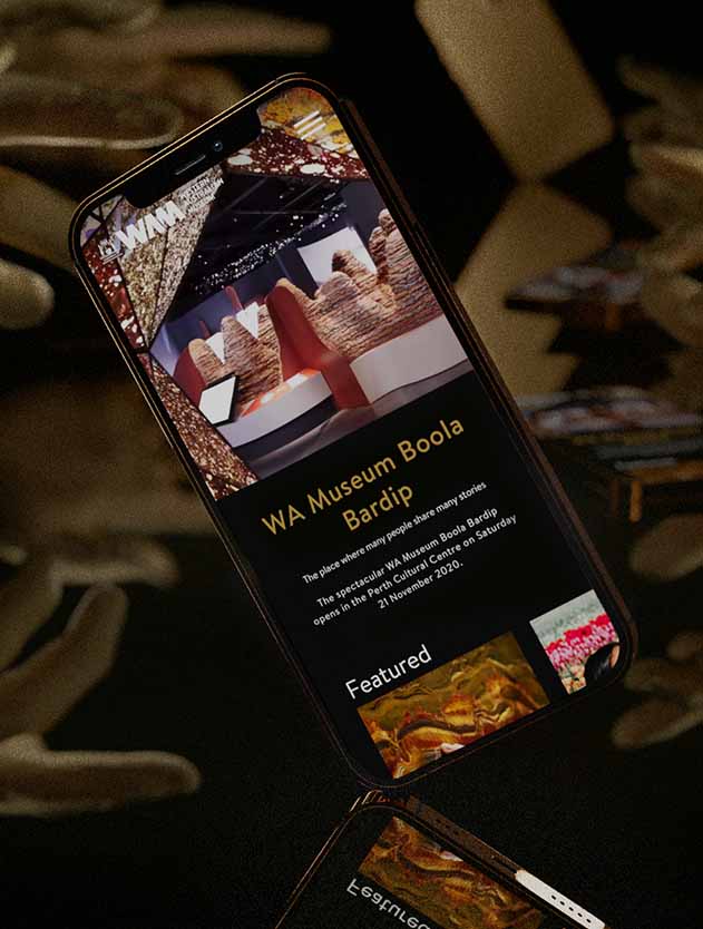 Logo design for the brand Redo on green gradient background